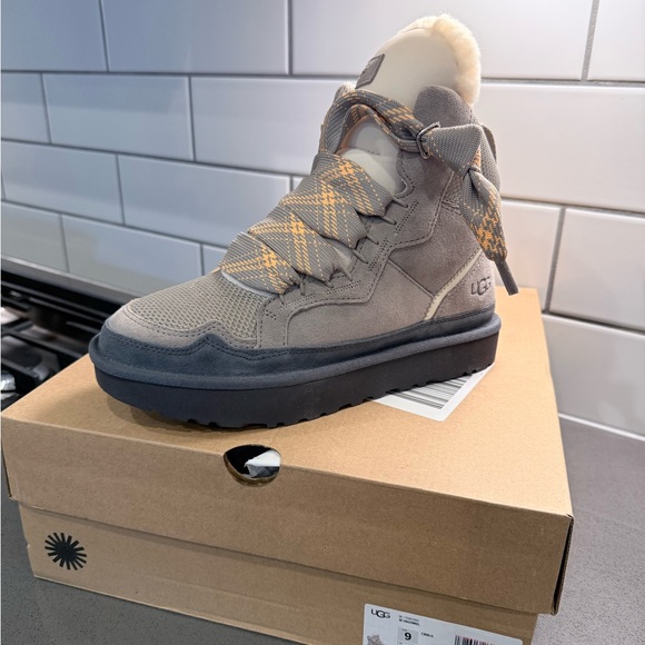 UGG Highmel Women’s Boots size 9 NEW - Picture 7 of 9